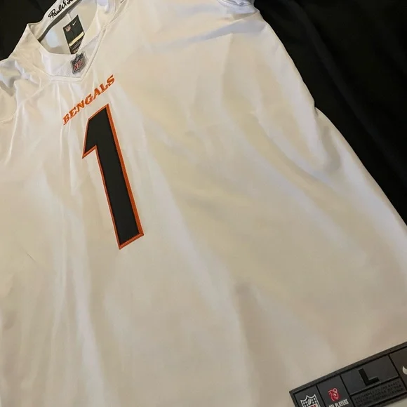 Cincinnati Bengals White Jamar Chase Jersey w/ SB LVI Patch - Picture 4 of 9